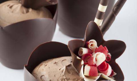 inclusion pencils in mousse cup