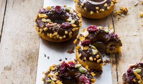 Donuts with dark chocolate and a hazelnut filling without added sugar