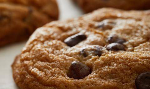 Cookies with inclusions