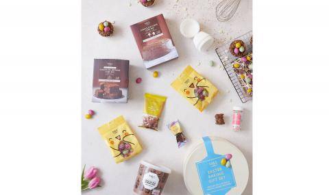 M&S Easter baking kit (UK) - for speckled egg cupcakes and eggstra loaded brownies 