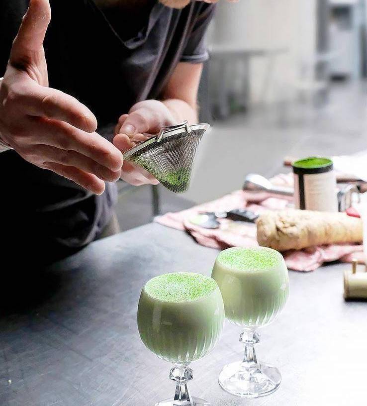 powdering drinks made with cacaofruit ingredients