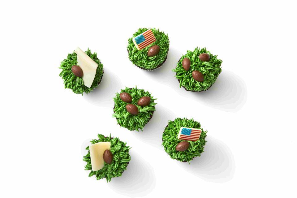 Football Cupcakes
