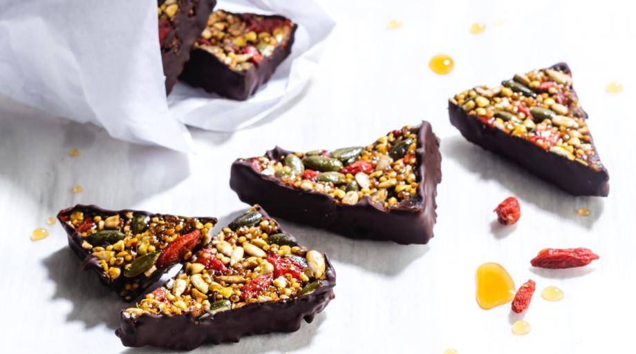 granola bar coated cacaofruit