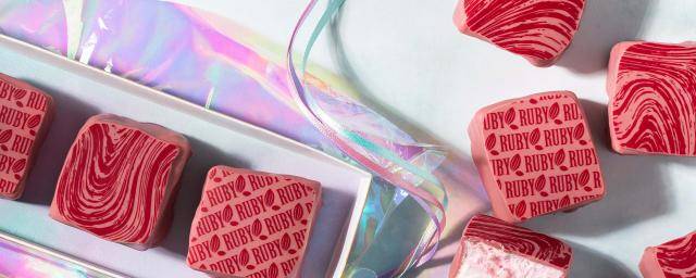 Ruby coated marshmallows with prints