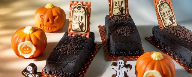 Chocolate pumpkins, cake graves and chocolate skeletons